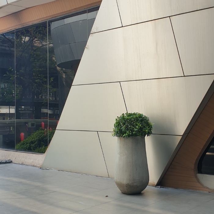 i-pot กระถางปูนคอนกรีตเสริมเหล็ก ทรงตอตาล-Central World