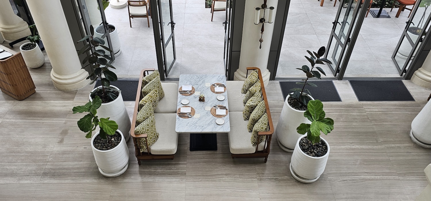 5 เคล็ดลับอัปเกรดแบรนด์โรงแรม รีสอร์ท ด้วยกระถางดีไซน์ (Hospitality Landscaping) 10 กระถางปูน และกระถางไฟเบอร์เคลย์ The Terrace Centara Reserve Samui