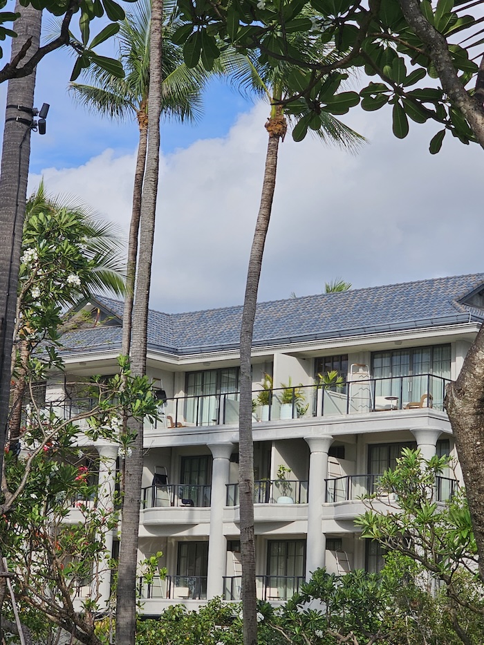 5 เคล็ดลับอัปเกรดแบรนด์โรงแรม รีสอร์ท ด้วยกระถางดีไซน์ (Hospitality Landscaping) 7 กระถางไฟเบอร์เคลย์ Suite Top Floor Centara Reserve Samui