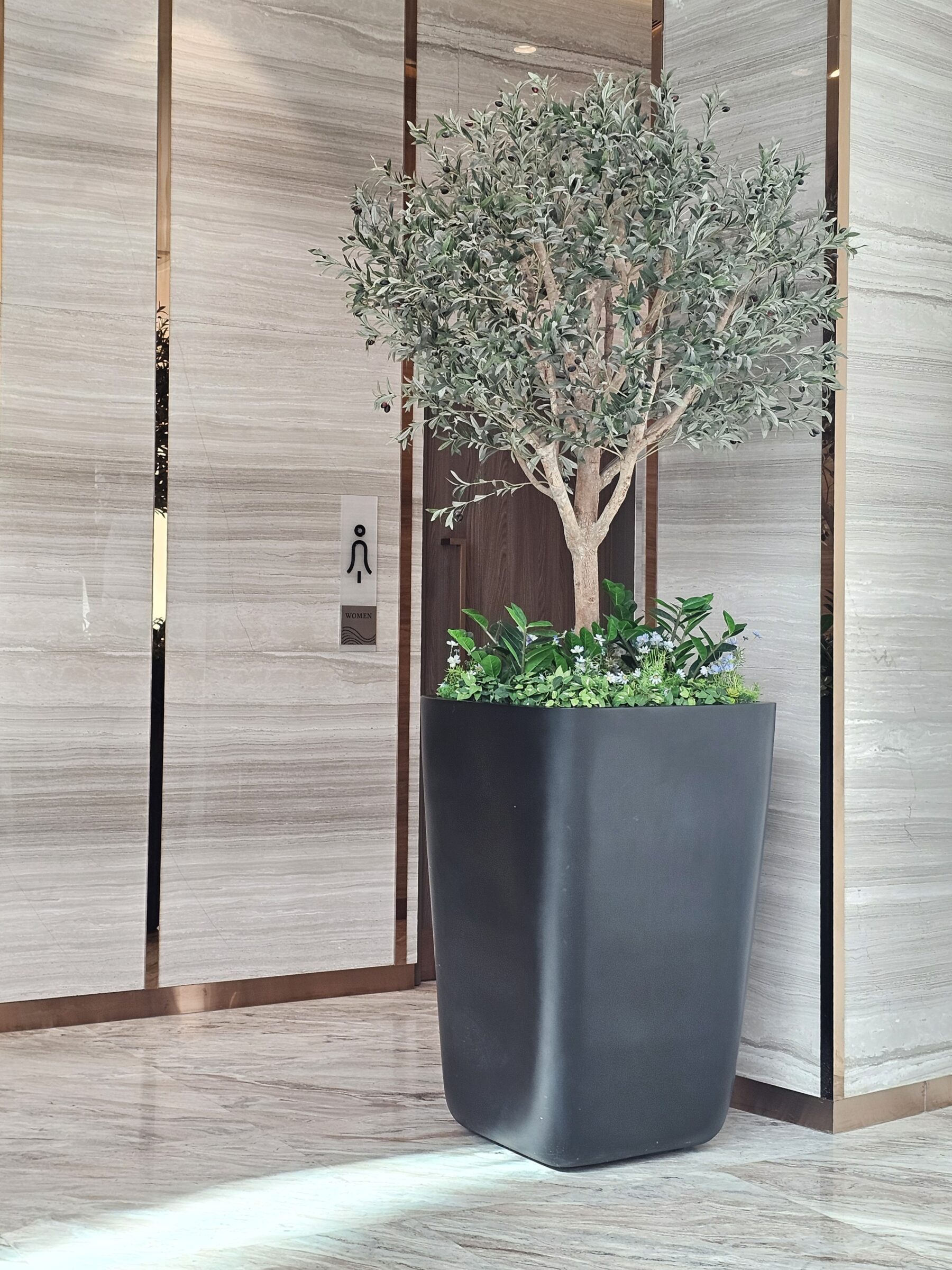 กระถาง Taperus - fiberglass pots @โครงการ Supalai Icon Sathorn
